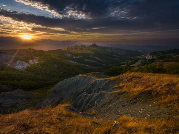 Orange sunset, Canossa