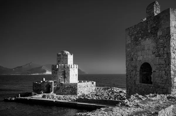 Structures, Methoni